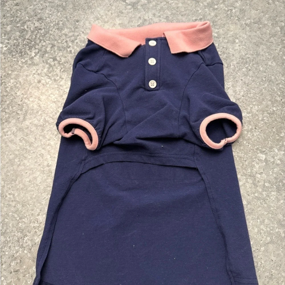 Vineyard Vines great graphic